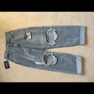 PRETTY LITTLE THING JEANS